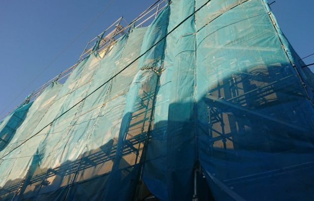 立川市で外壁塗装工事のための足場仮設完了