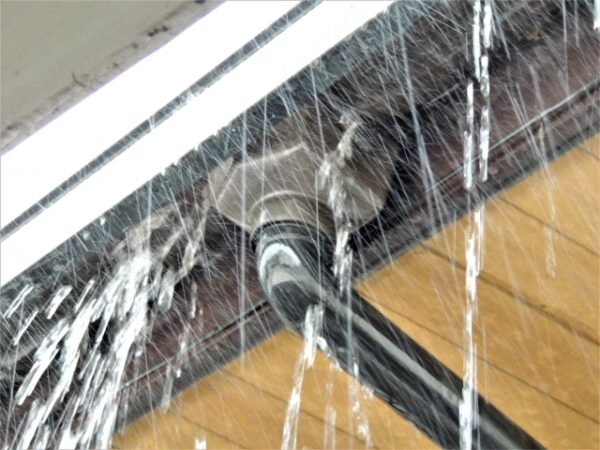 雨どいの役割とは？各部位の名称についても解説