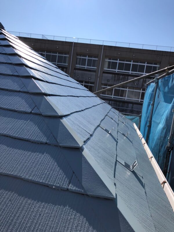 東京都国分寺市　M様邸　屋根塗装　スレート瓦中塗り完了