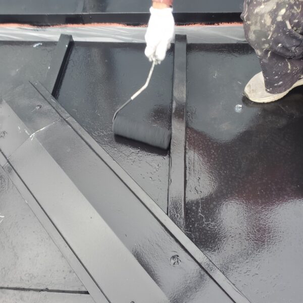東京都国分寺市　M様邸　屋根塗装工事　ガルバリウム鋼板の塗装