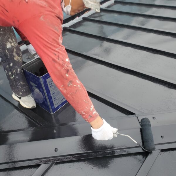 東京都国分寺市　M様邸　屋根塗装工事　ガルバリウム鋼板の塗装