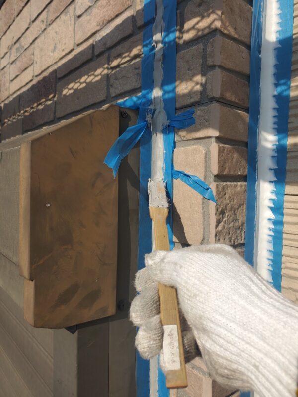 東京都国立市　H様邸　外壁塗装工事　コーキング補修　打ち替え工法