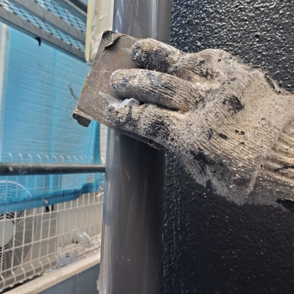 東京都国分寺市　M様邸　外壁塗装工事　付帯部塗装　縦樋のケレン～施工完了