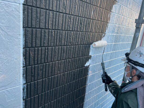 東京都国立市　Y様邸　外壁塗装工事　コーキング補修～下塗り塗装
