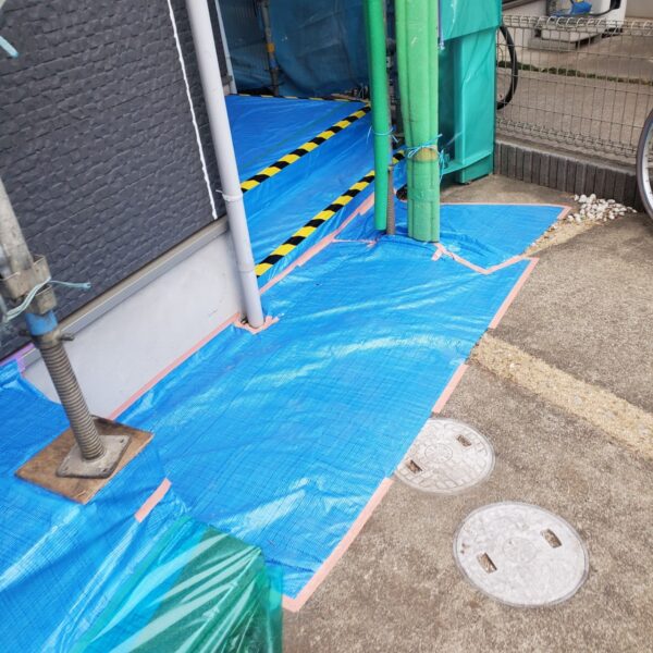 東京都国立市　A様邸　屋根・外壁塗装工事　養生作業