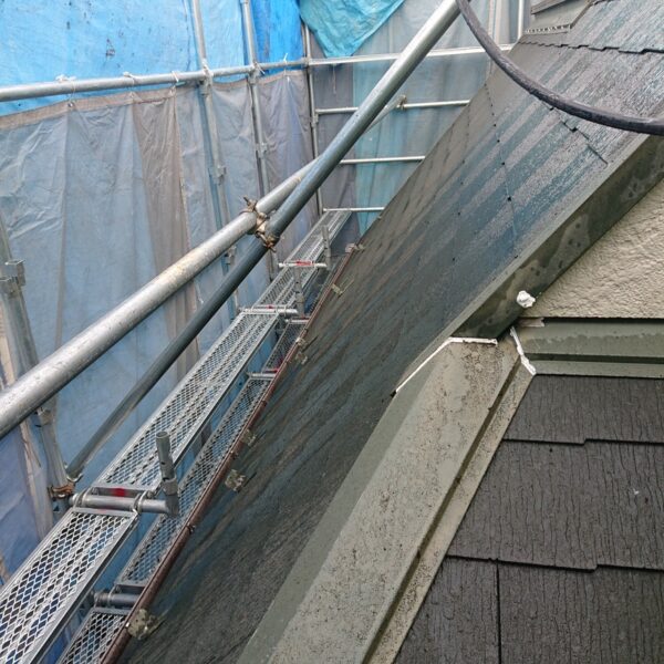 東京都国立市　M様邸　屋根塗装　外壁塗装工事　足場の設置