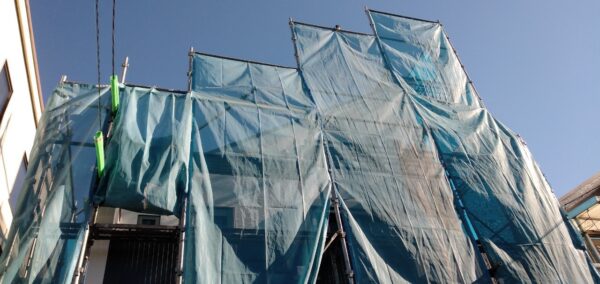 東京都国立市　S様邸　屋根・外壁塗装工事　足場の設置～飛散防止シート取り付け