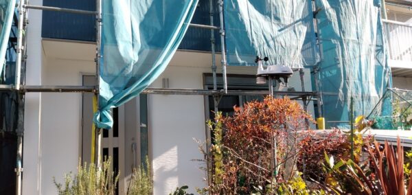 東京都国立市　S様邸　屋根・外壁塗装工事　足場の設置～飛散防止シート取り付け