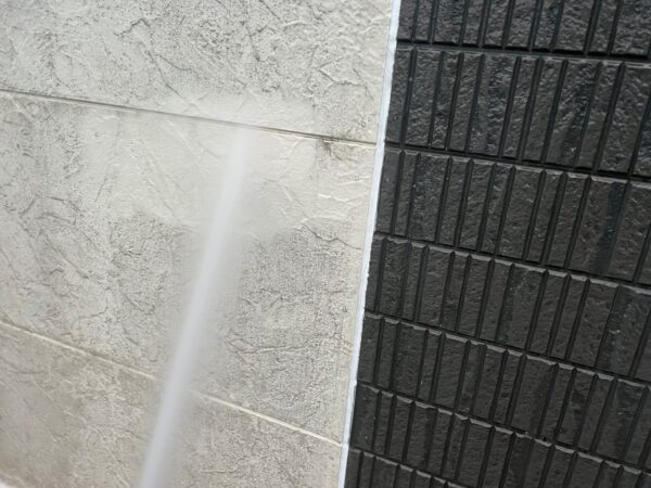 東京都立川市　U様邸　外壁塗装工事　下地処理　高圧洗浄はなぜ必要？