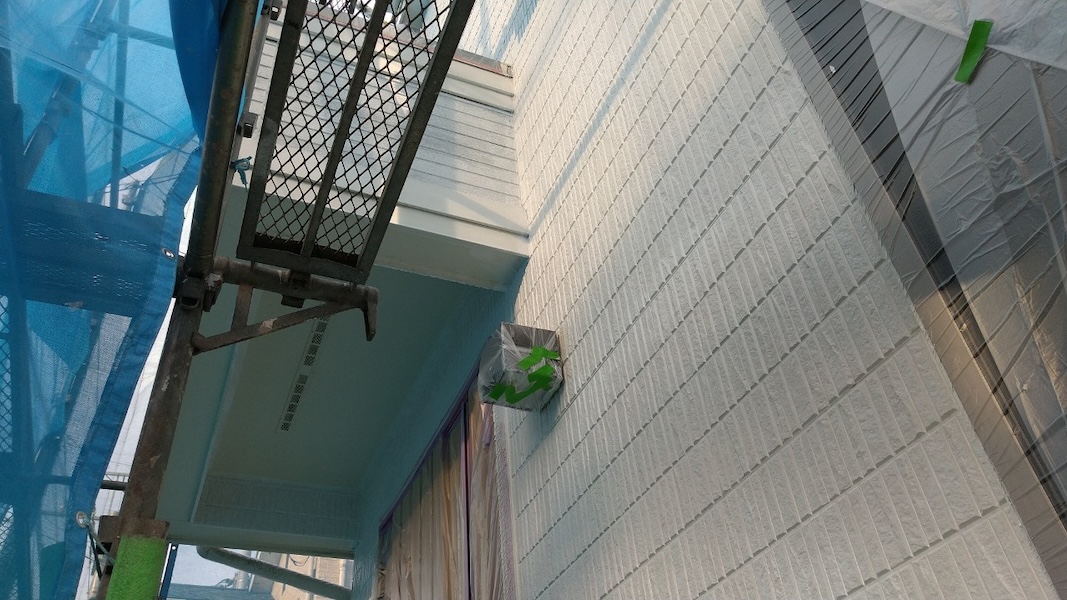 東京都国分寺市　S様邸　外壁塗装・屋根カバー工事　外壁塗装 下塗り工程