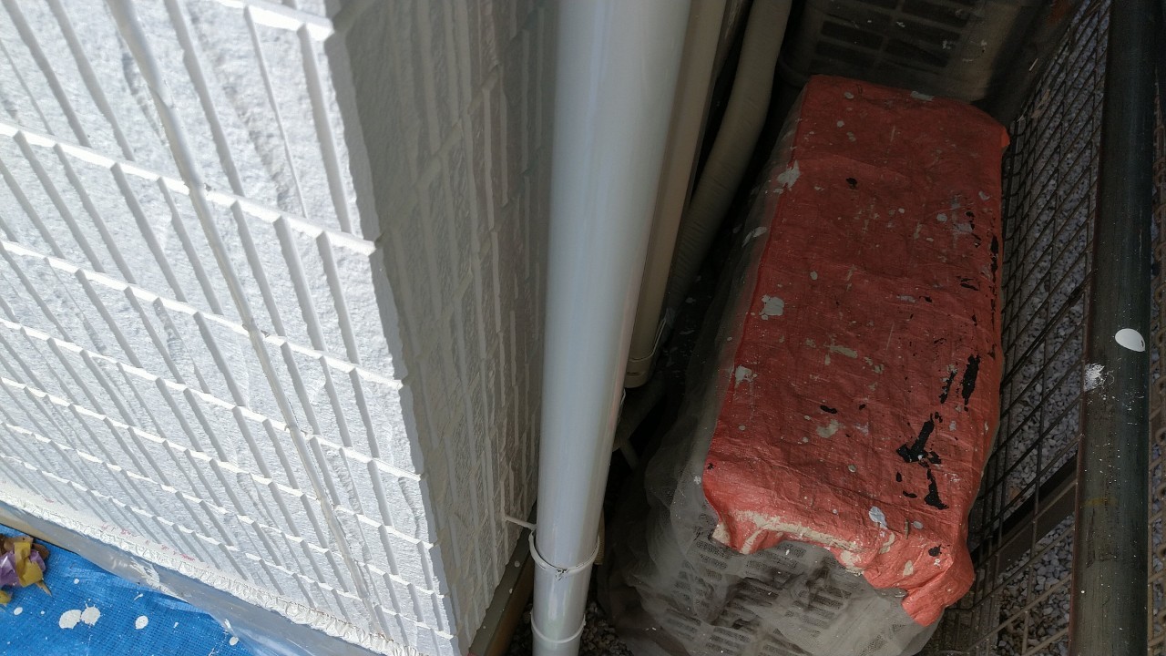 東京都国分寺市　S様邸　外壁塗装・屋根カバー工事　付帯部　縦樋の塗装を行いました！