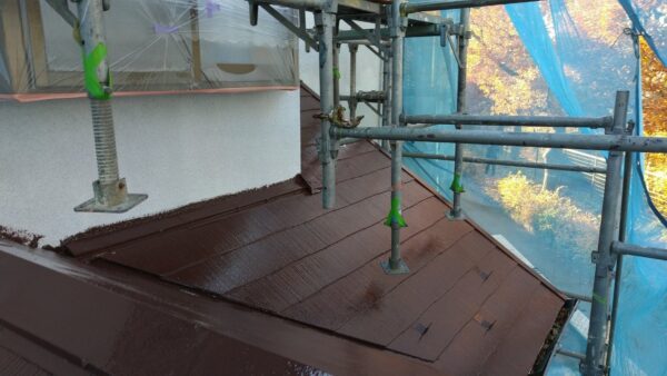 東京都国立市　H様邸　屋根塗装工事　中塗り～上塗り　屋根の劣化サインとは
