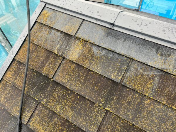 東京都立川市　I様邸　屋根塗装工事　下地処理　高圧洗浄で塗装面を整えることが大切