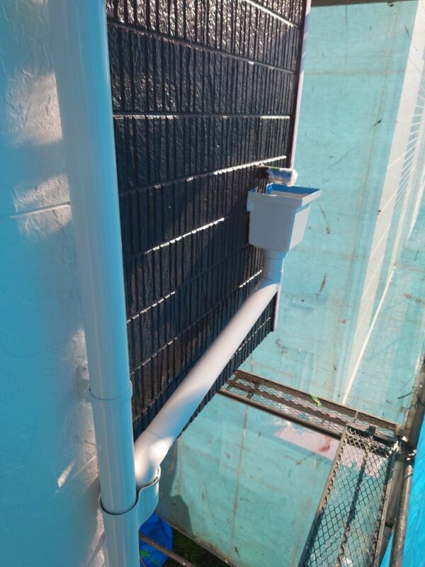 東京都立川市　K様邸　外壁塗装工事　付帯部塗装　雨樋も塗装してきれいになりました！