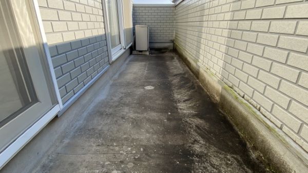 雨漏りは一体どこから発生するの？主な原因やメカニズムを解説