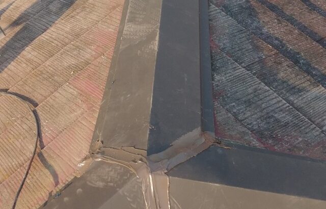 東京都立川市　A様邸　屋根板金工事　棟板金の交換が必要な症状は？