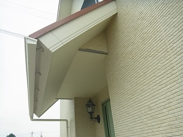 庇とはどこのこと？種類や素材などを紹介