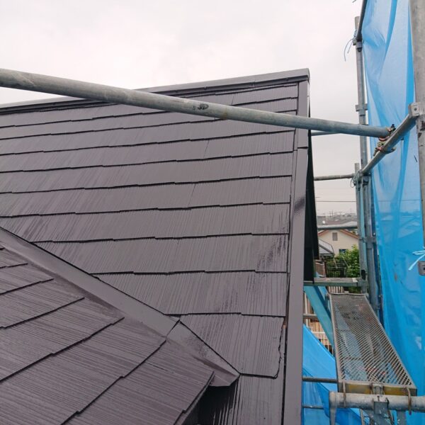 東京都立川市　K様邸　屋根塗装工事　上塗り塗装　仕上がりは上塗りで決まる！