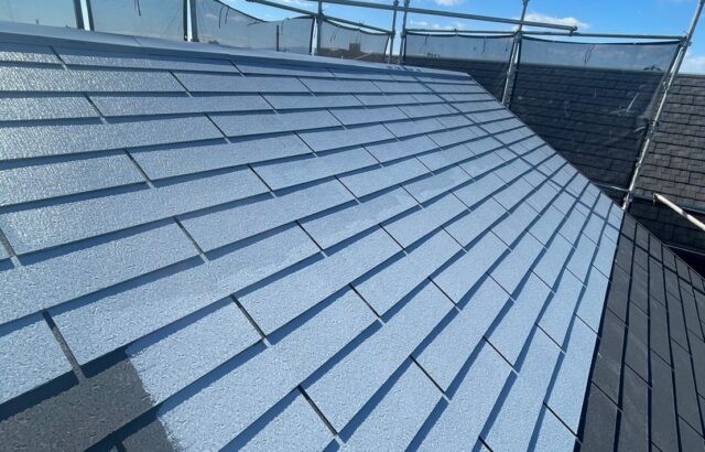 東京都立川市　T様邸　屋根塗装工事　まずは下塗りからスタート！