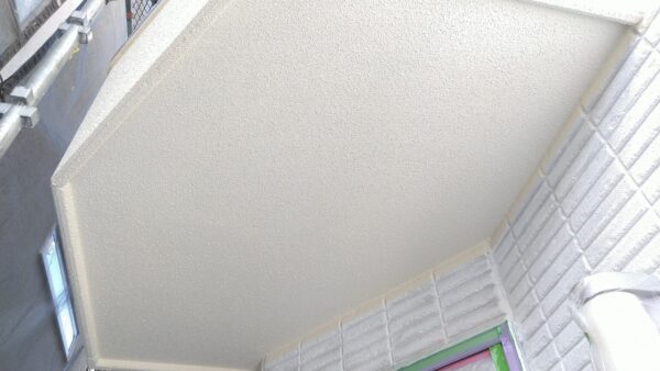 東京都国分寺市　F様邸　外壁塗装工事　軒天塗装は建物の劣化防止のために不可欠