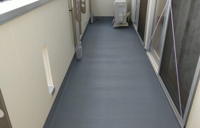 東京都国分寺市　F様邸　ベランダ防水工事　トップコート塗布で施工完了