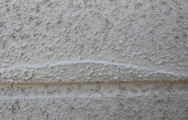 東京都国分寺市　F様邸　外壁塗装工事　下地処理　ひび割れには注意が必要！