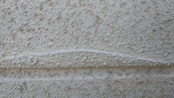 東京都国分寺市　F様邸　外壁塗装工事　下地処理　ひび割れには注意が必要！