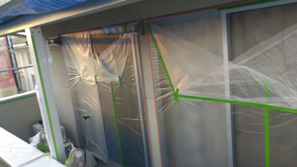 東京都国分寺市 F様邸 外壁塗装工事 養生は塗料の飛散を防ぐために重要!