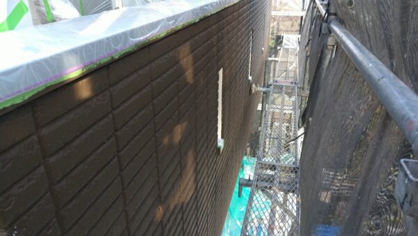 東京都国分寺市　F様邸　外壁塗装工事　上塗りで美観と耐久性を高めて完工しました！