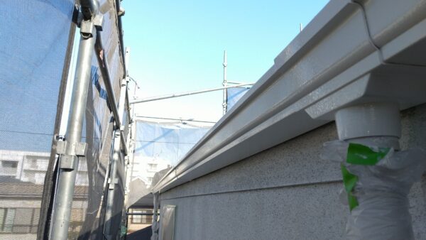 東京都国分寺市 F様邸 外壁塗装工事 付帯部塗装 雨樋の塗装をしないとどうなる?