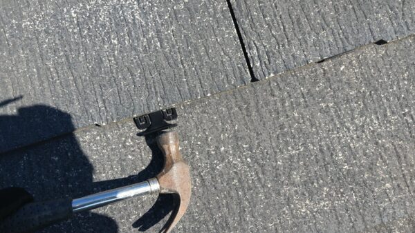 東京都国分寺市　F様邸　屋根塗装工事　縁切りをするためにタスペーサーを取り付けました！