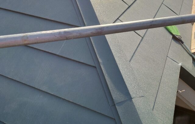 東京都国分寺市　M様邸　屋根カバー工法　棟板金を取り付けて施工完了！