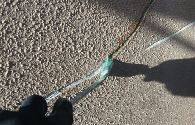 東京都立川市　K様邸　外壁塗装工事　ひび割れ補修　Vカット工法とは？