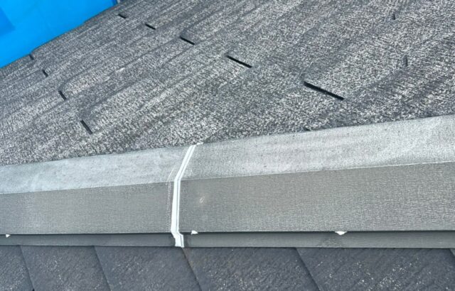 東京都武蔵村山市　U様邸　屋根塗装　棟板金　雨水浸入を防ぐために継ぎ目のシーリング処理をおこないました！