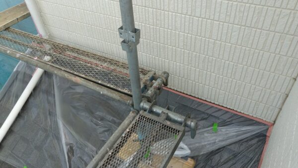 東京都国分寺市 S様邸 外壁塗装工事 施工に入る前に足場設置と養生をおこないました!