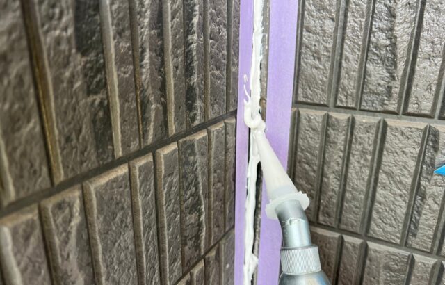 東京都武蔵村山市　A様邸　外壁塗装工事　コーキングにはどんな役割がある？