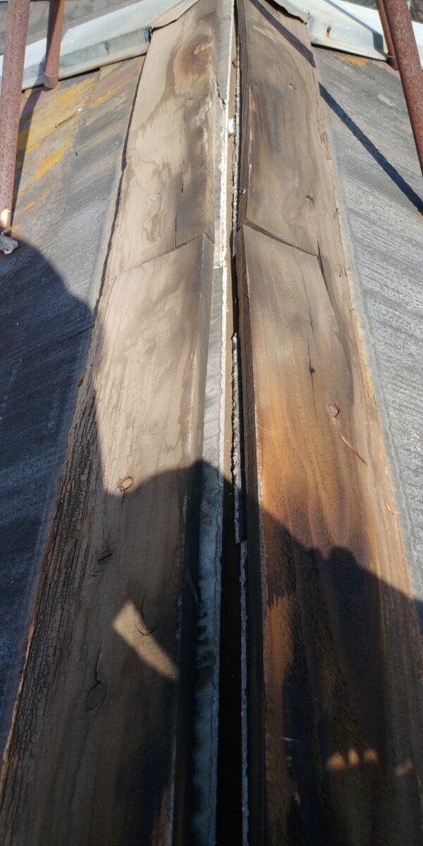 東京都武蔵村山市 Y様邸 屋根塗装工事 防水性回復のために貫板交換をおこないました!